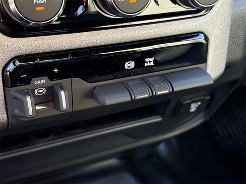 New 2026 RAM 2500 Tradesman w/ Chrome Appearance Group image 32