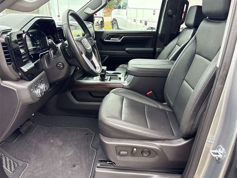 Used 2023 GMC Sierra 1500 SLT w/ SLT Convenience Package image 11