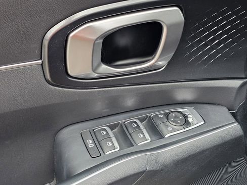 Certified 2023 Kia Sorento S w/ Panoramic Sunroof Package image 40