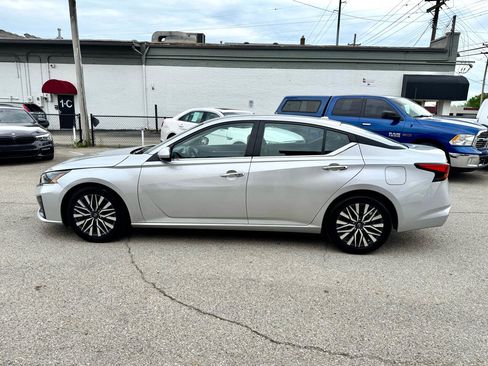 Used 2023 Nissan Altima 2.5 SV image 7
