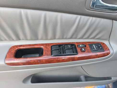 Used 2003 Toyota Camry XLE FWD image 8