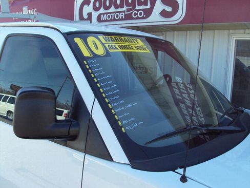 Used 2010 Chevrolet Express 1500 AWD image 33
