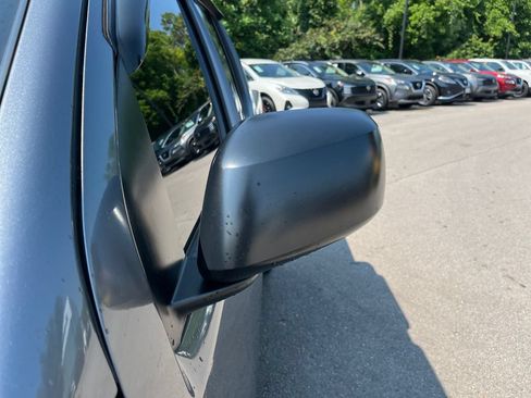 Used 2020 Nissan Frontier SV RWD image 32