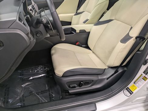 Used 2022 Lexus ES 300h w/ Premium Package FWD image 11