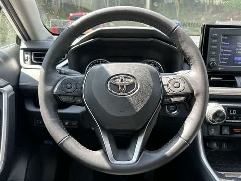 Used 2022 Toyota RAV4 XLE w/ Convenience Package AWD/4WD image 8