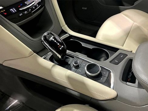 Used 2021 Cadillac XT5 Premium Luxury image 18