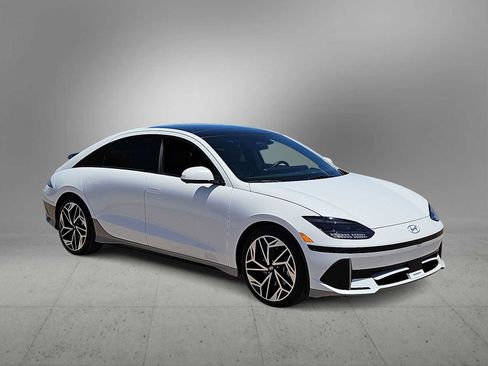 Used 2024 Hyundai Ioniq 6 Limited RWD image 2