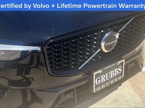 Used 2025 Volvo XC60 B5 Plus AWD/4WD image 39