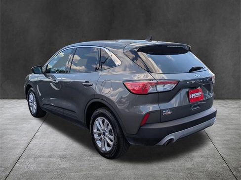 Used 2022 Ford Escape SE image 6