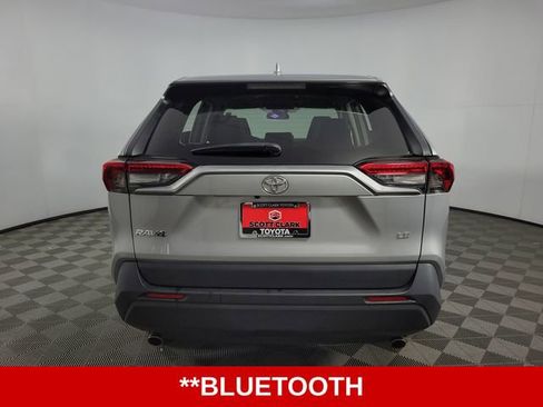 Used 2022 Toyota RAV4 LE image 7