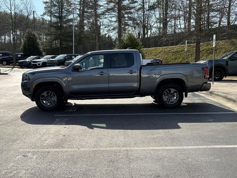 Certified 2025 Nissan Frontier SV image 5