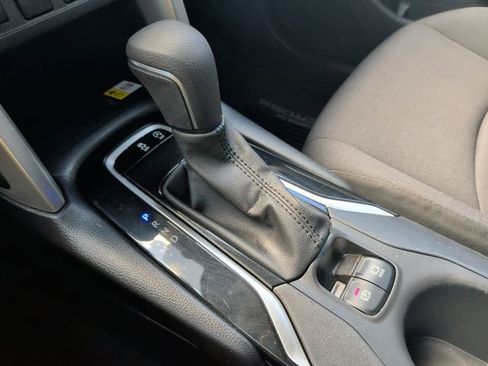 Used 2023 Toyota Corolla Cross LE FWD image 27
