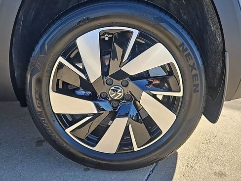 New 2026 Volkswagen Atlas Cross Sport SEL AWD/4WD image 9