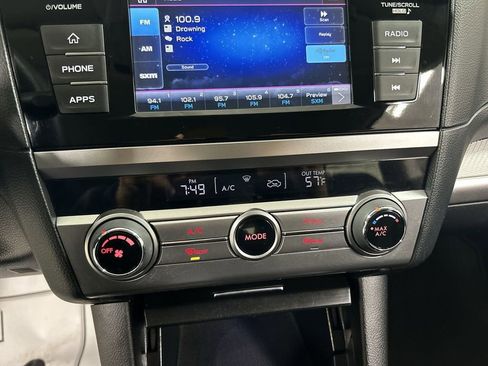 Used 2019 Subaru Outback 2.5i image 16
