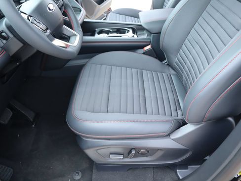 New 2026 Ford Explorer ST-Line w/ ST-Line Street Pack AWD/4WD image 12