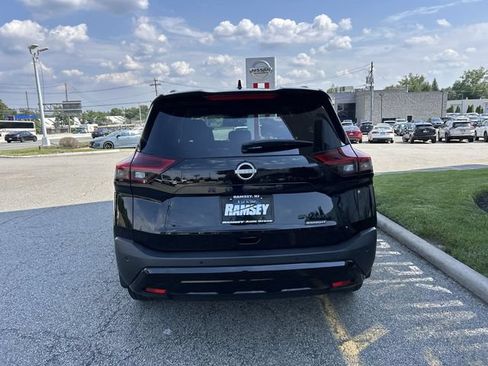 Certified 2023 Nissan Rogue SV w/ SV Premium B Package AWD/4WD image 7