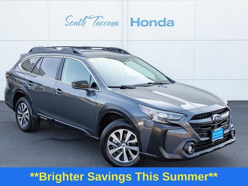 Used 2024 Subaru Outback Premium AWD/4WD image 1