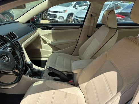 Used 2017 Volkswagen Passat 1.8T SE image 11
