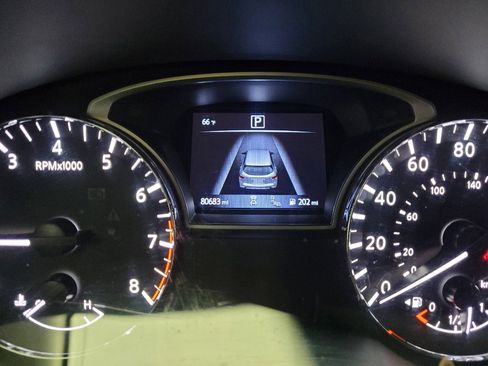 Used 2019 Nissan Pathfinder SV FWD image 23