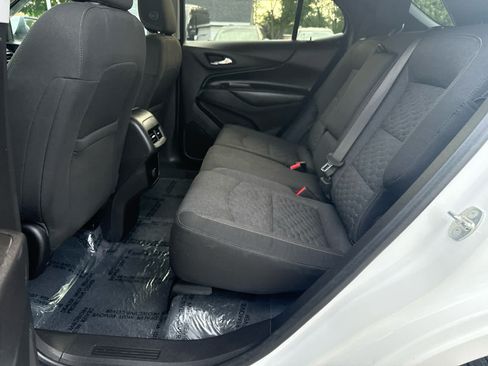 Used 2018 Chevrolet Equinox LT AWD/4WD image 13