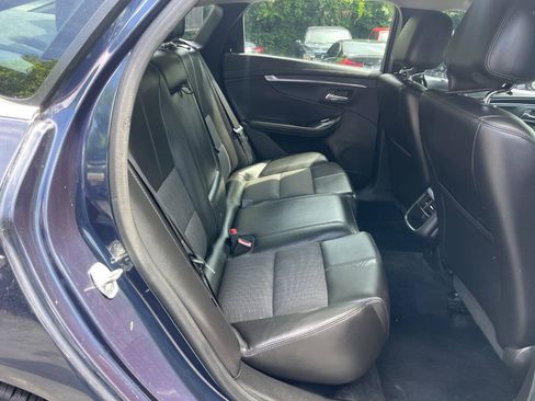 Used 2016 Chevrolet Impala LT w/ Convenience Package FWD image 17