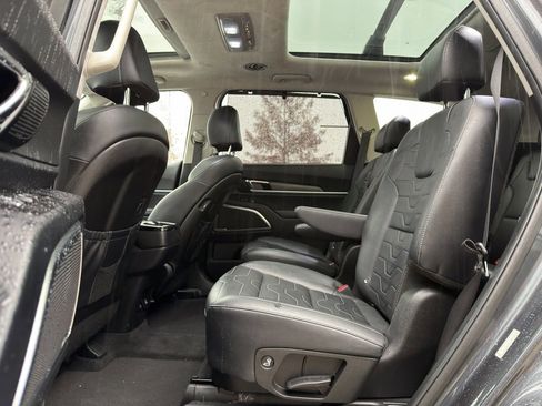 Used 2022 Kia Telluride SX w/ SX Prestige Package image 34