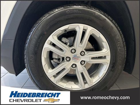 Certified 2024 GMC Terrain SLE w/ Driver Convenience Package image 7