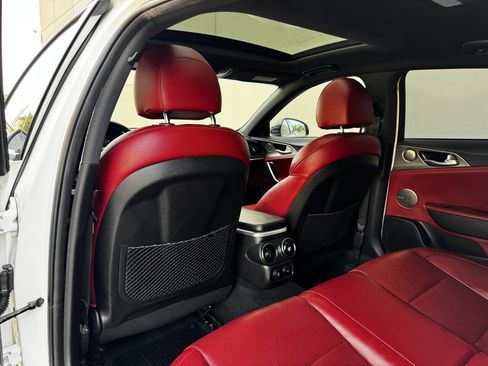 Used 2020 Kia Stinger GT1 image 13