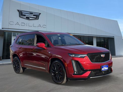 Certified 2023 Cadillac XT6 Sport w/ Technology Package AWD/4WD image 2
