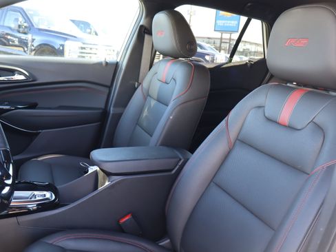 Certified 2024 Chevrolet Trax RS w/ Driver Confidence Package image 18