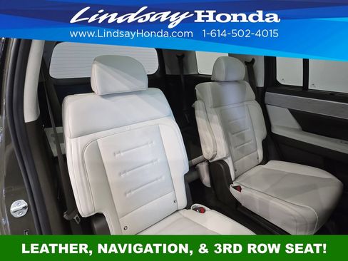 Used 2025 Hyundai Santa Fe Calligraphy AWD/4WD image 9