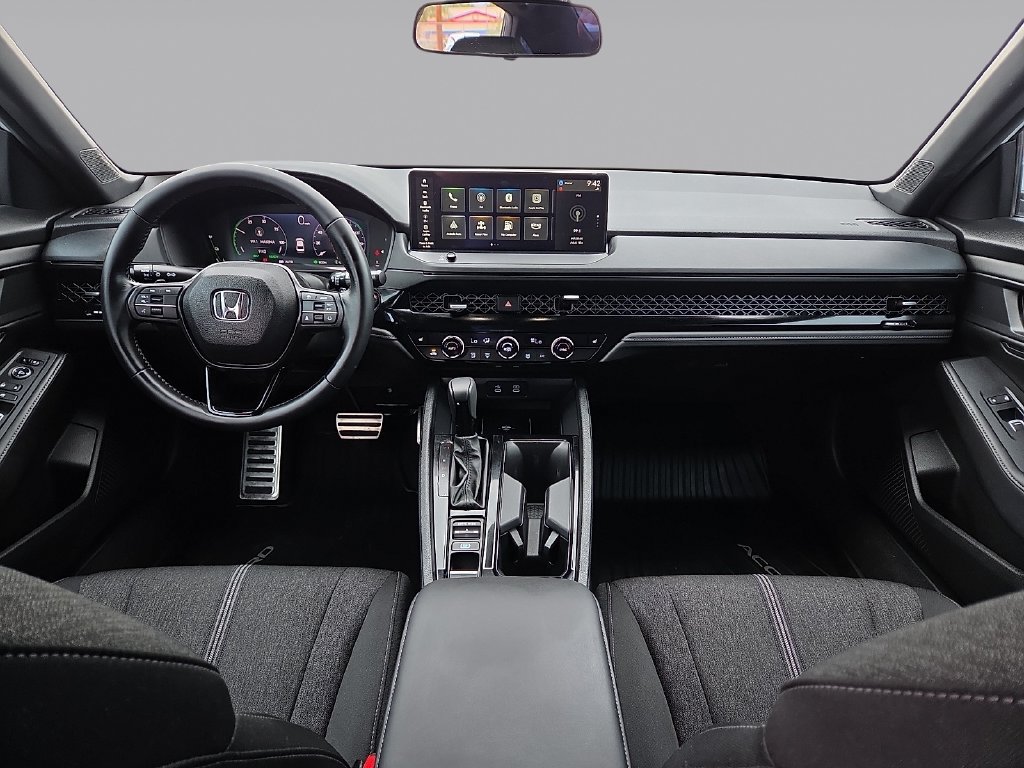 Used 2025 Honda Accord Sport image 12
