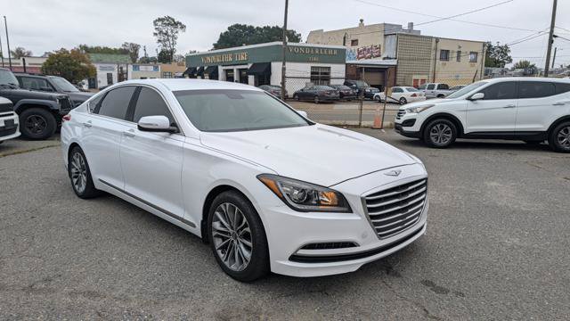 Used 2015 Hyundai Genesis 3.8 RWD image 2