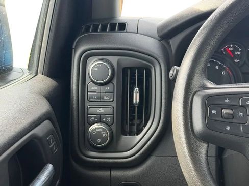 Used 2023 Chevrolet Silverado 1500 Custom image 14