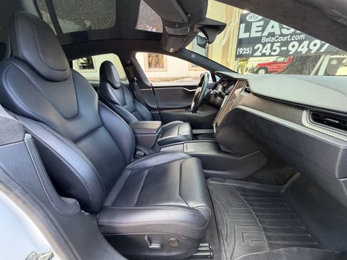 Used 2018 Tesla Model S 100D AWD/4WD image 23