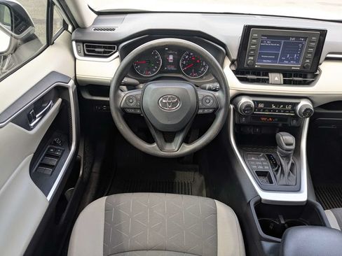 Used 2022 Toyota RAV4 XLE AWD/4WD image 13