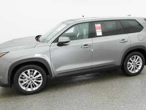 New 2026 Toyota Grand Highlander Platinum image 5