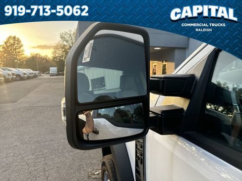 New 2024 Ford F550 4x4 Regular Cab Super Duty image 12