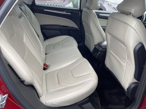 Used 2016 Ford Fusion Titanium AWD/4WD image 19