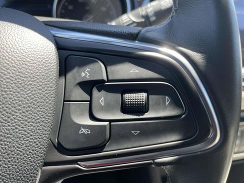 Used 2021 Buick Encore GX Preferred w/ Cold Weather Comfort Package FWD image 21