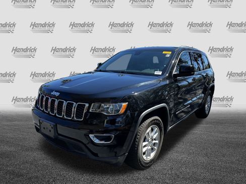 Used 2019 Jeep Grand Cherokee Laredo image 5