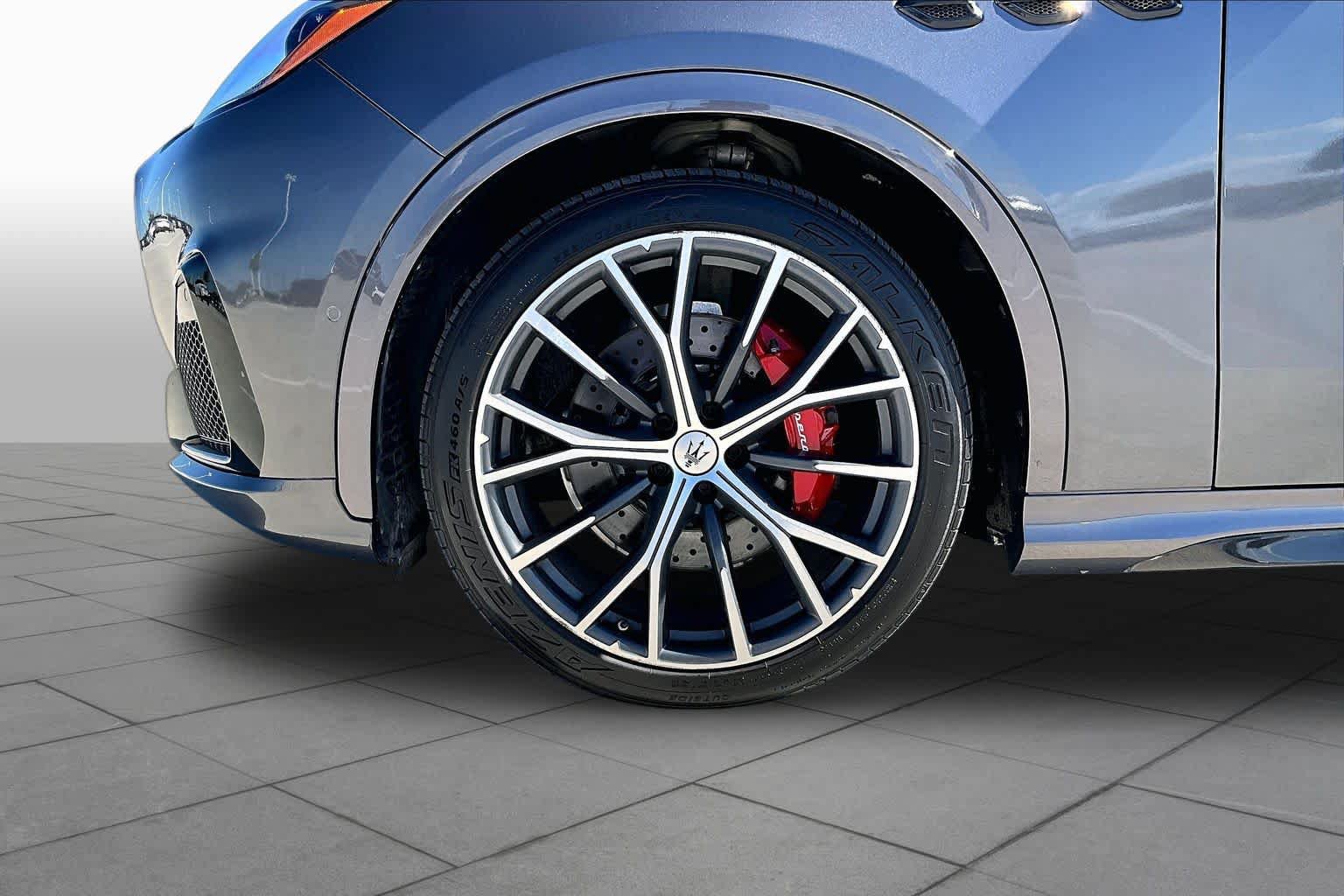 Used 2023 Maserati Grecale Trofeo AWD/4WD image 11
