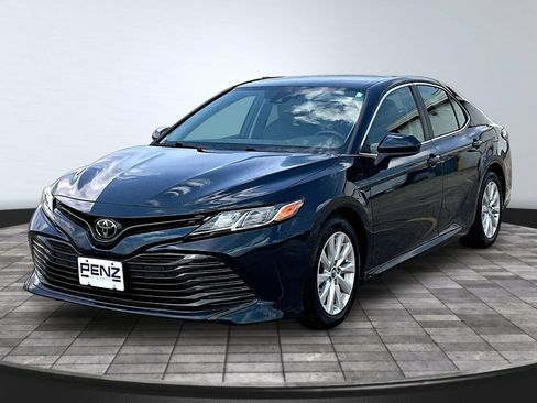 Used 2019 Toyota Camry LE FWD image 1
