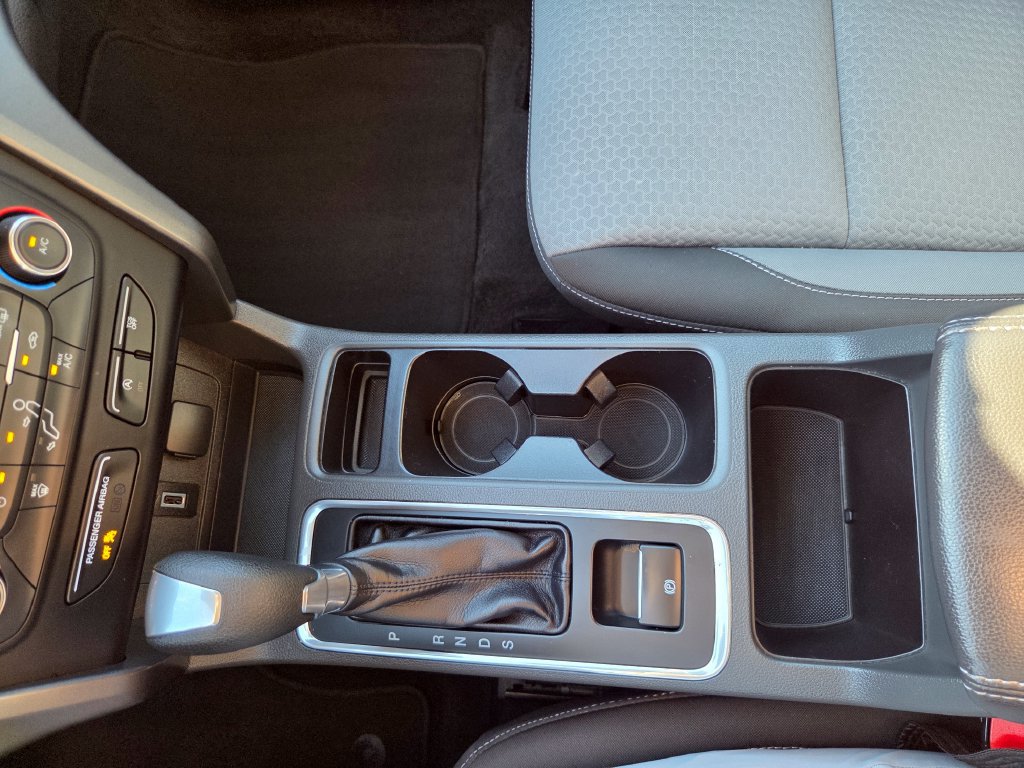 Used 2017 Ford Escape SE AWD/4WD image 19