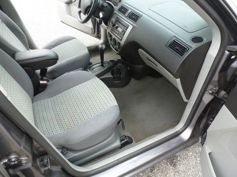 Used 2006 Ford Focus SE FWD image 26