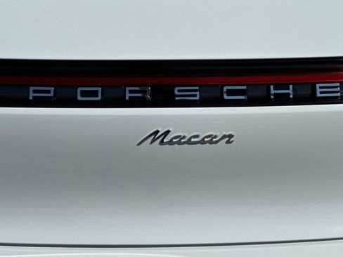 New 2026 Porsche Macan image 39
