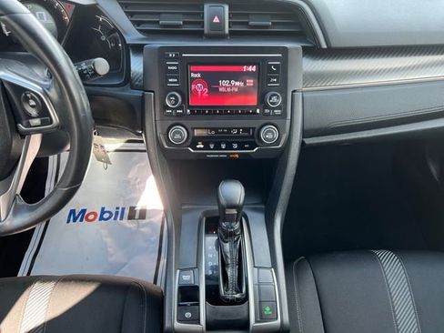 Used 2017 Honda Civic Sport image 11