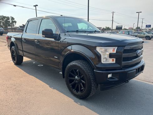 Used 2017 Ford F150 Lariat w/ Equipment Group 502A Luxury AWD/4WD image 3