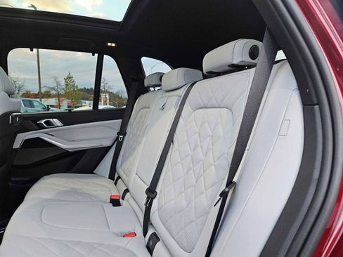 Used 2026 BMW X5 xDrive40i w/ Executive Package image 21