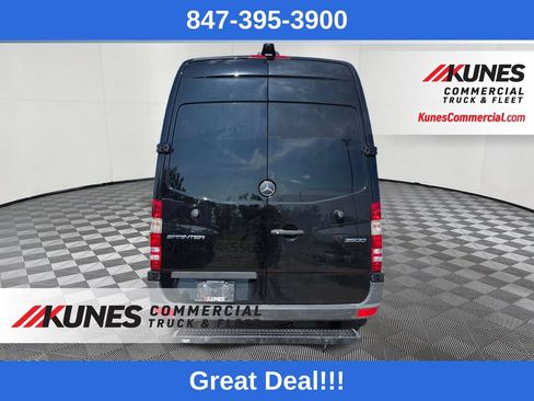 Used 2017 Mercedes-Benz Sprinter 2500 image 6